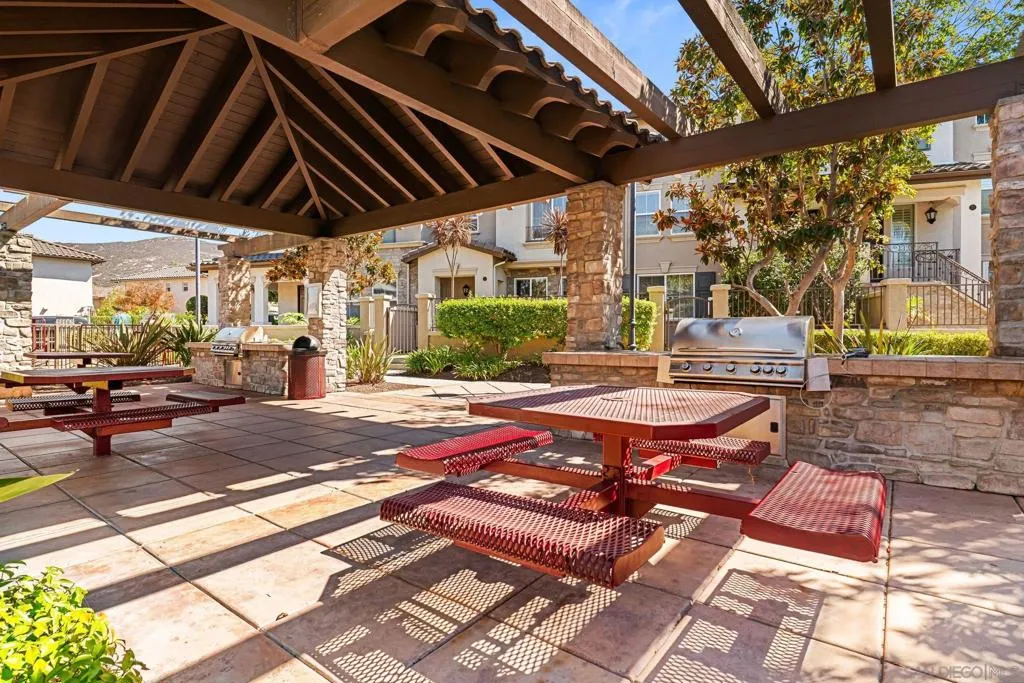 10482 Hollingsworth Way 187, San Diego, California 92127 home-pic-23